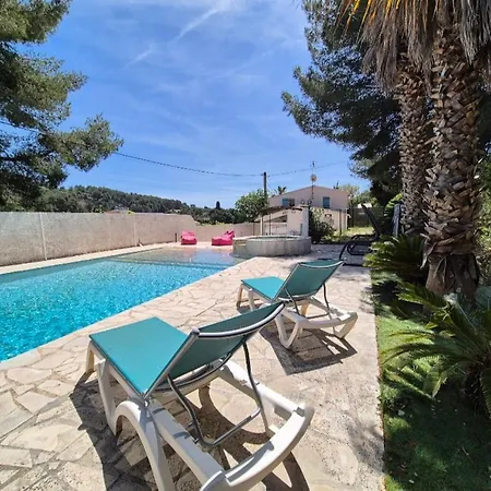 La Bergerie, Maison T3 Avec Piscine Hébergement de vacances