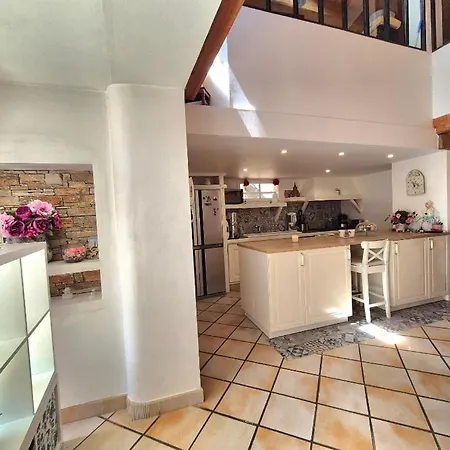 La Bergerie, Maison T3 Avec Piscine Hébergement de vacances